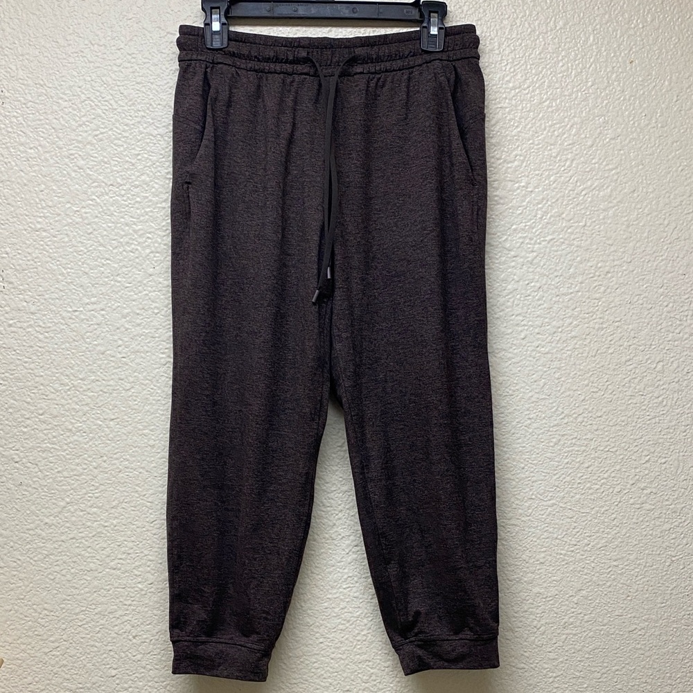 Lululemon Cropped Joggers